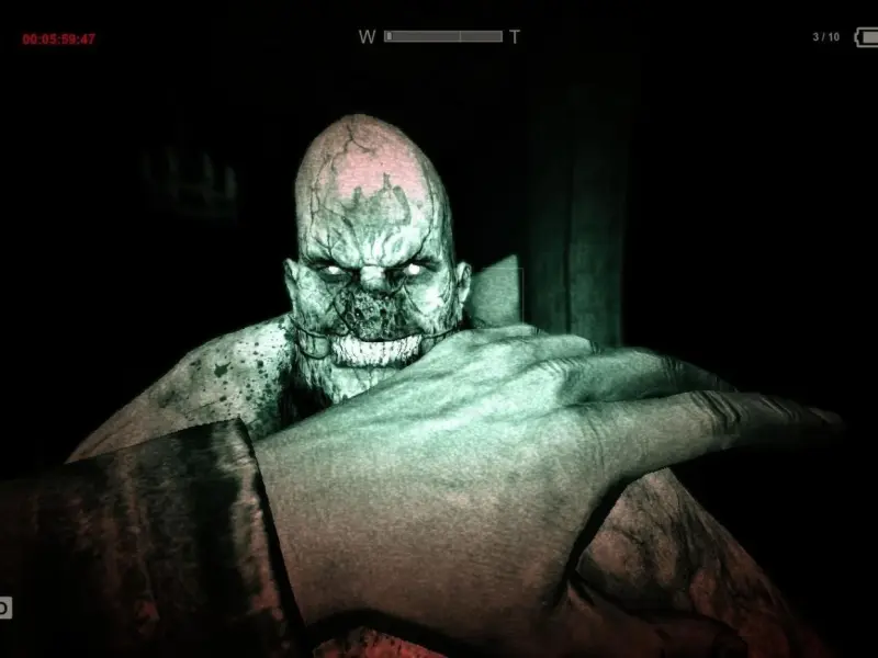 OUTLAST